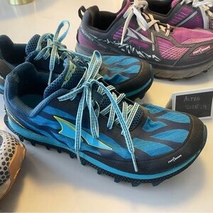 Altra Bundle Size:9 Preowned condition